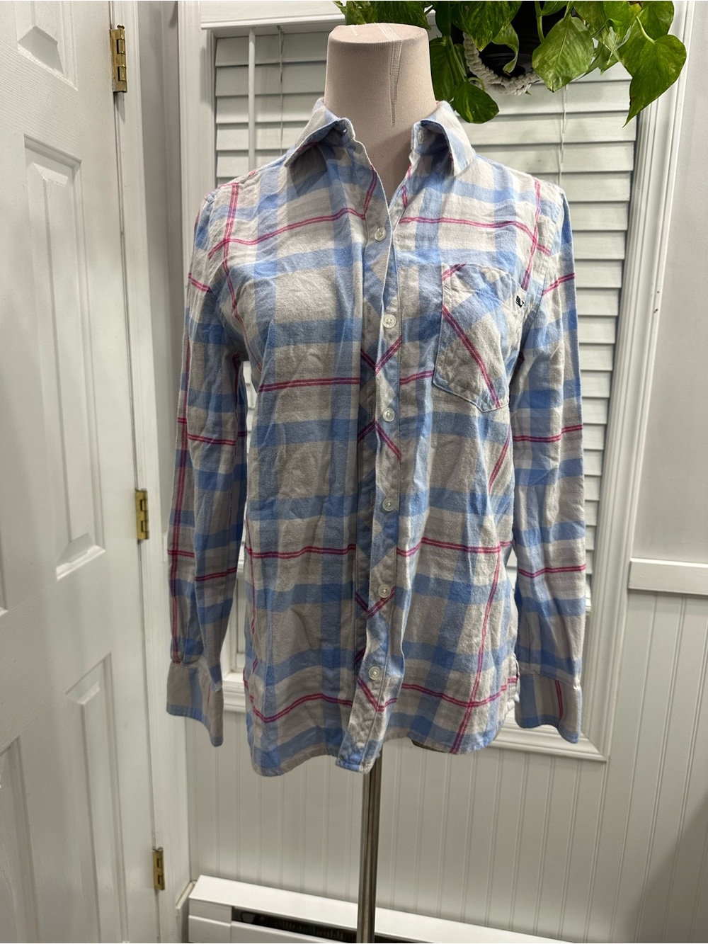 Vineyard Vines Light Blue, Cream & Pink Plaid Shirt